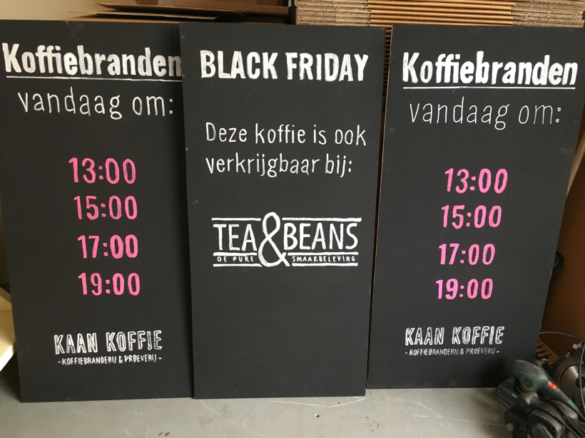 Black Friday voorbereidingen ... branden in het Makado centrum in Schagen