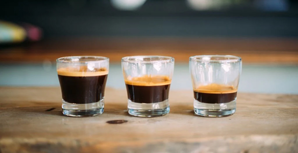 Wat is het verschil tussen een lungo, americano en een gewone koffie?